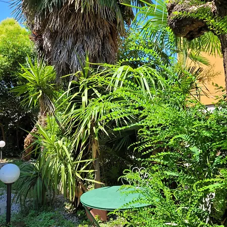 Konukevi Casa Kirti 3*