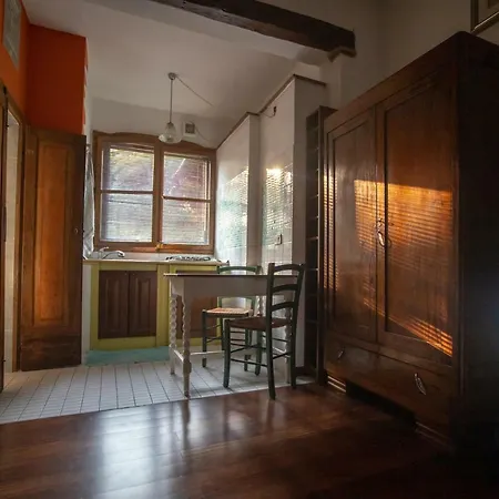 Casa Kirti Bed & Breakfast *